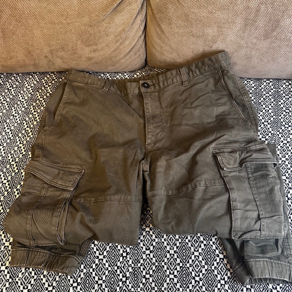 H&M Divided Men’s Cargo Joggers Size 34 – Olive Green Pants - Picture 2 of 4